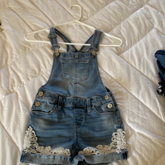 Girls Overall shorts - Picture 1 of 3